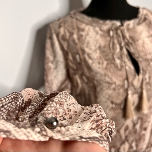 Banana Republic Snakeskin Dress Medium Chiffon Keyhole Smocked Neutral Tassels - Picture 4 of 11